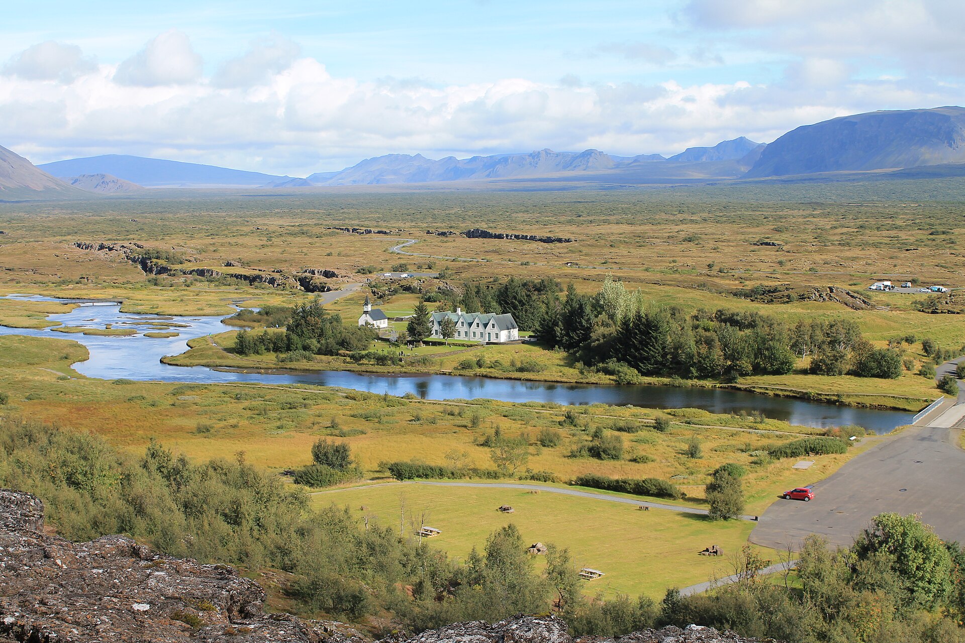 The Golden Circle Loop