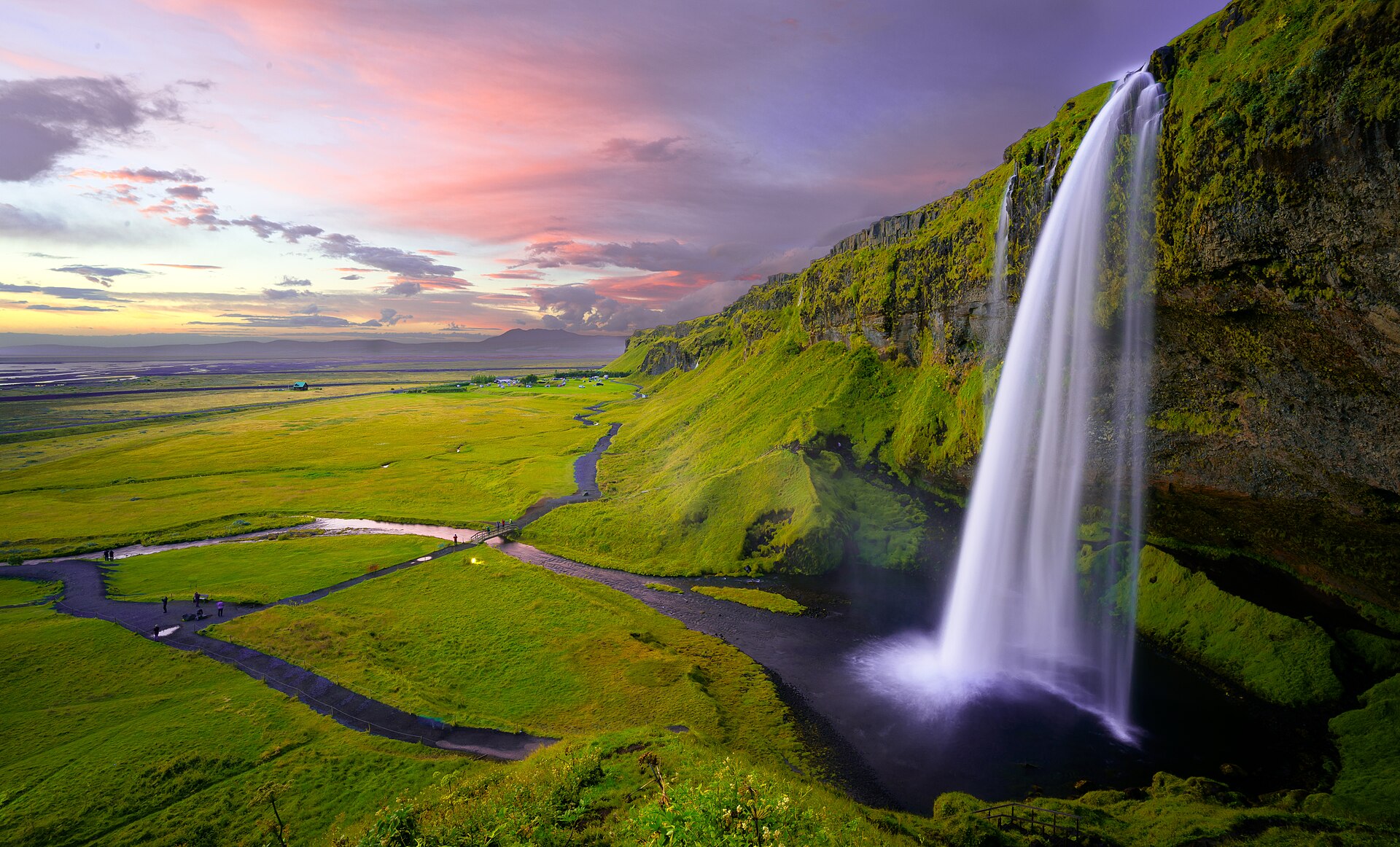 South Coast Waterfalls & Black Sands